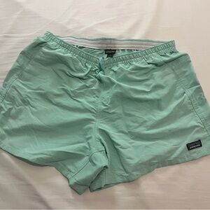 Patagonia Baggie sea foam shorts, size Large